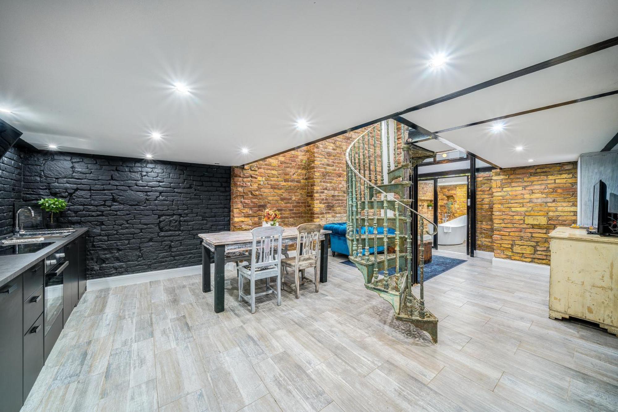 City Center Loft Haven: Modern Elegance Budapest Exterior photo