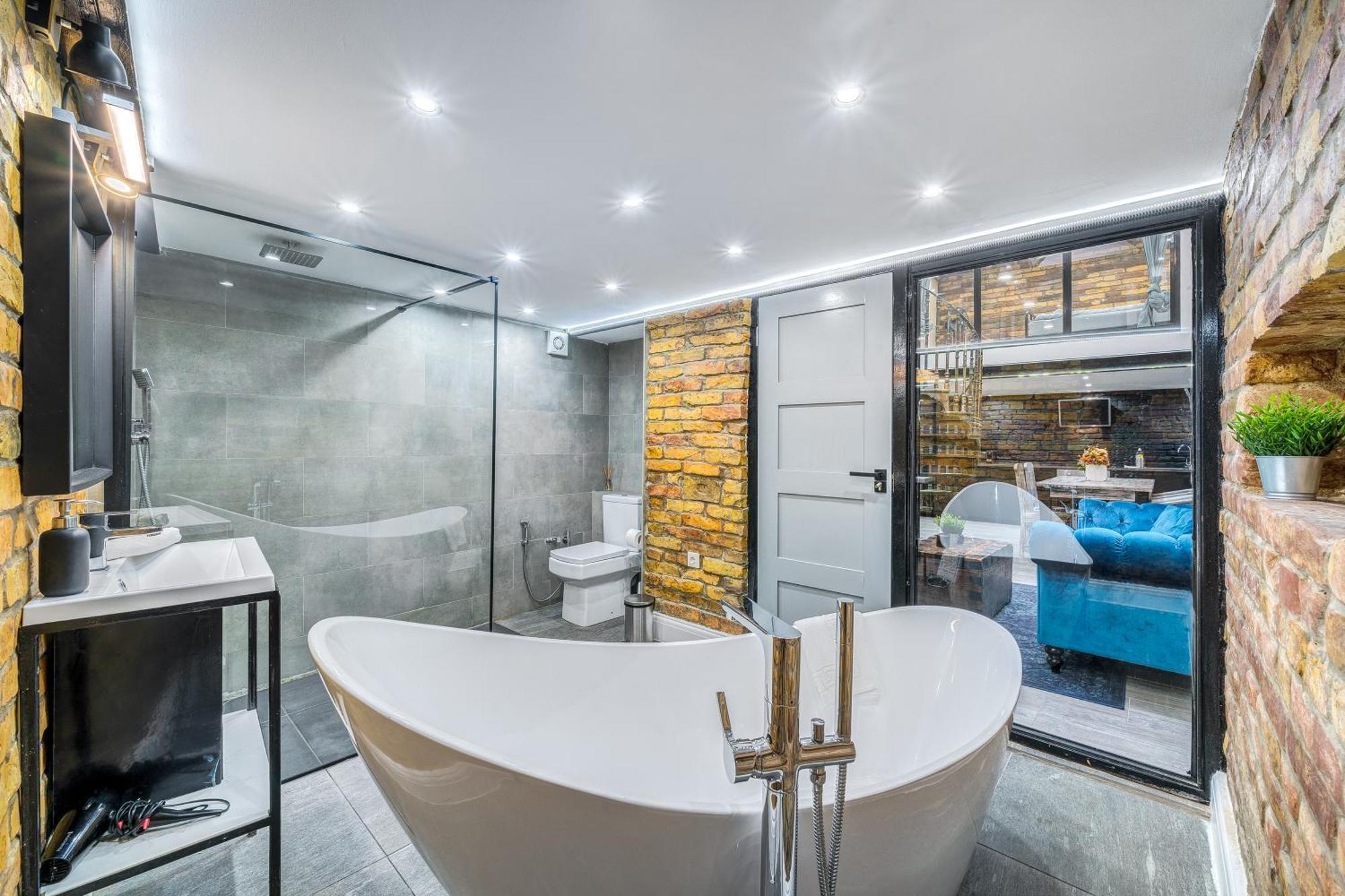 City Center Loft Haven: Modern Elegance Budapest Exterior photo