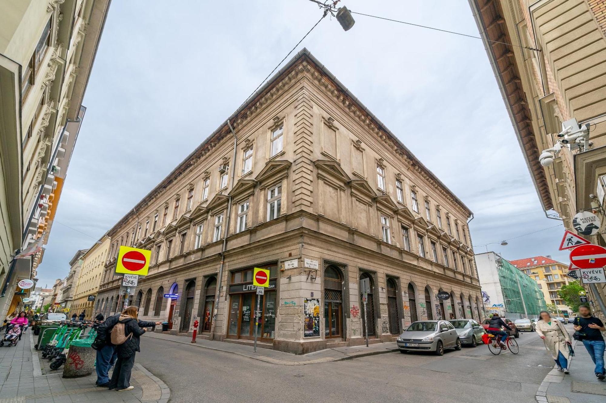 City Center Loft Haven: Modern Elegance Budapest Exterior photo