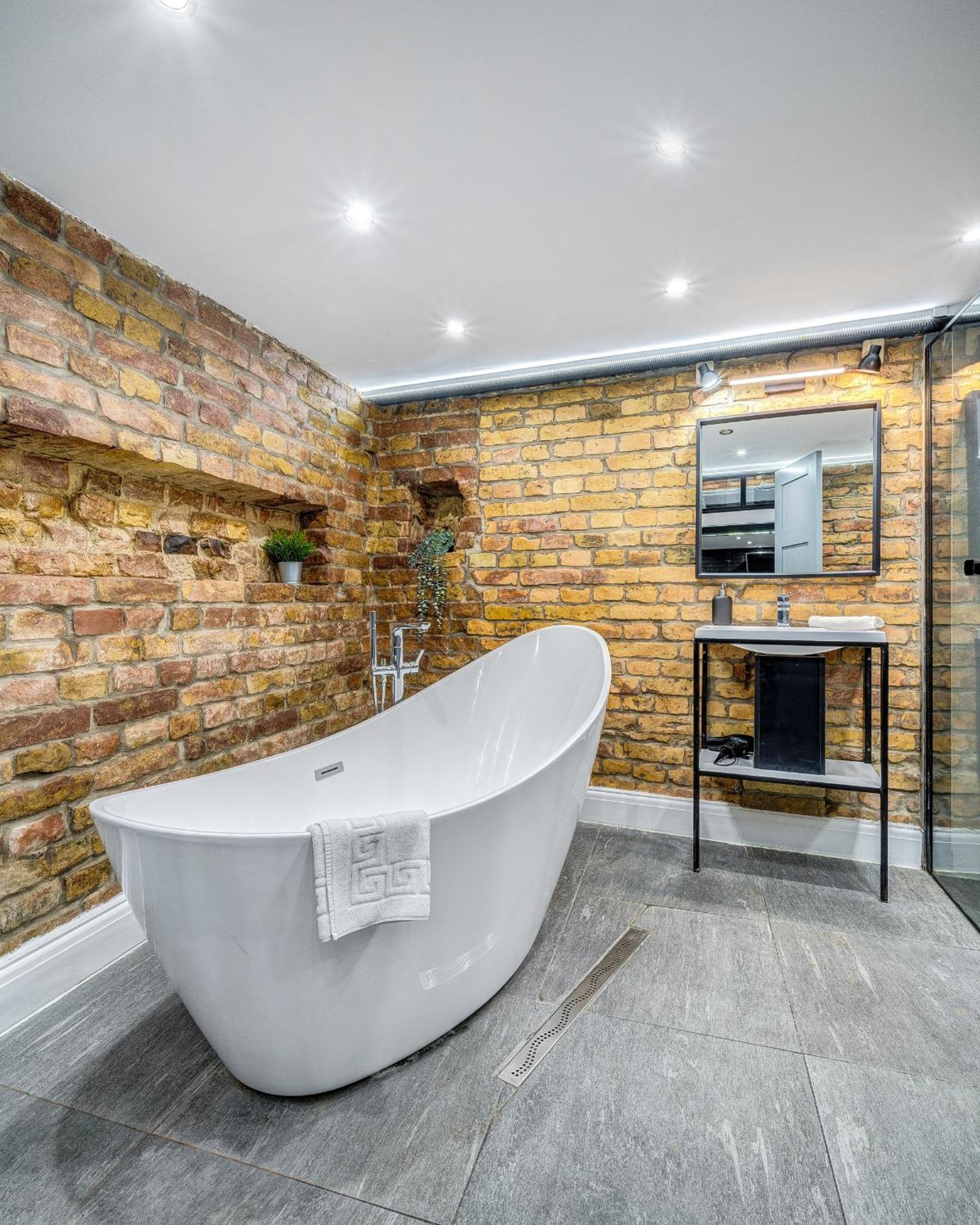 City Center Loft Haven: Modern Elegance Budapest Exterior photo